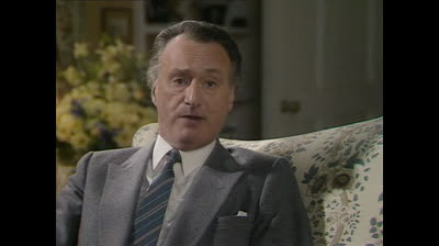 1x05. Una auténtica sociedad (Si, Primer Ministro). Yes, Prime Minister