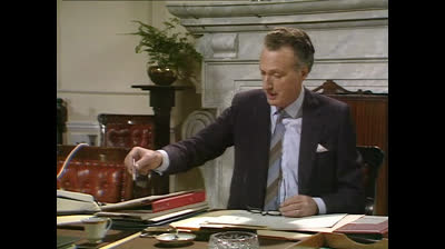 1x04. La llave (Si, Primer Ministro). Yes, Prime Minister