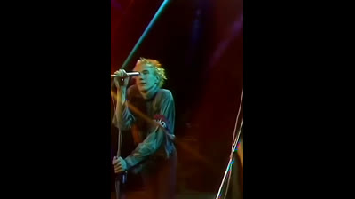 ¡Desata el caos con "Anarchy in the UK"!